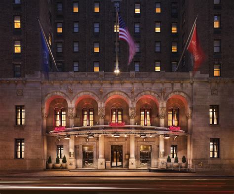 Nice hotels in manhattan. 6. The Frederick Hotel, Tribeca. Originally opened in 1845 as the Gerard House, the Frederick Hotel holds a rich history with a parade of notable guests - it’s rumored Abraham Lincoln himself ... 