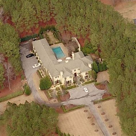 Nick saban house tuscaloosa al. Jan 9, 2017 ... When University of Alabama football coach Nick Saban is not on campus coaching his players, he spends a lot of his time at a lake house on ... 