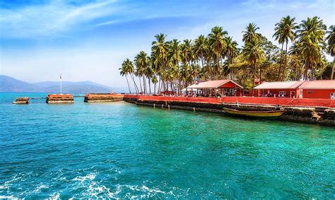 Nicobar - Andaman and Nicobar Islands. Andaman and Nicobar Islands situated in the Bay of Bengal, run like a narrow chain in the north-south direction extending between 6° 45′ N to 13° 45′ N.; This archipelago is composed of around 265 big and small islands [203 Andaman islands + 62 Nicobar Islands]; The Andaman and Nicobar islands extend from 6° 45′ N to 13° 45′ N and …