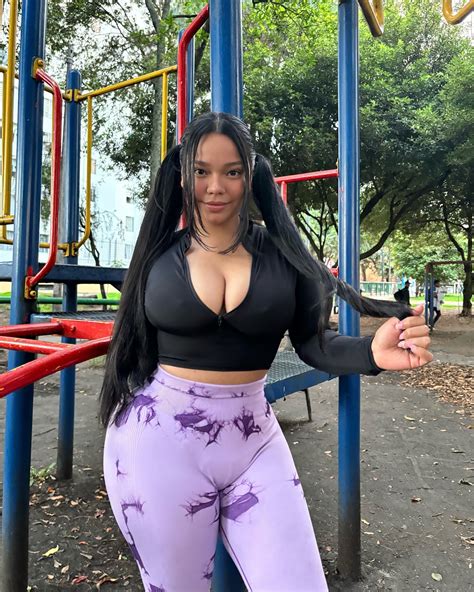 Nicol.meii onlyfans leak