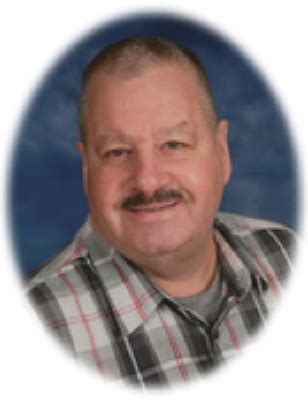 Courtney Wade Obituary. Courtney Vance Wade, age 70, of Pittsfield, IL passed away at his home surrounded by family on Tuesday, April 30, 2019. He was born on November 26, 1948 in Pittsfield, IL to Walter and Wilma Griffeth Wade. He married Joellen Cook on February 24, 2003 in Las Vegas, and she survives.. 