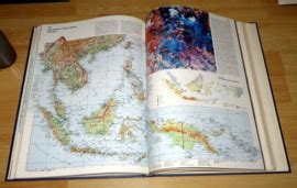Nieuwe grote wereldatlas, met satellietfoto's en luchtopnamen. - The oxford handbook of archaeological ceramic analysis oxford handbooks.