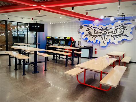 Nighthawk pizza. Nighthawk Pizza, the beer and food hall with a "'90s vibe," is aiming for a late March opening in Pentagon City, co-owner Scott Parker tells ARLnow. The newest venture from the local serial ... 