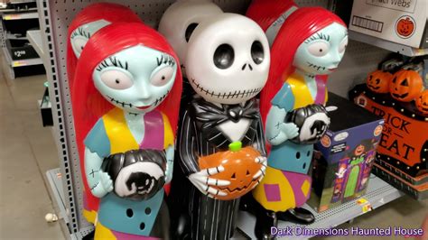 Nightmare before christmas blow mold. Oct 5, 2021 · Showing off My Halloween Haul from Walmart. I was excited to find Nightmare Before Christmas Blow Molds at Walmart. I bought the 36 inch Jack Skellington an... 