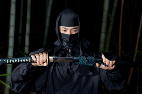 Nija. Ninja is the on'yomi ( Early Middle Chinese–influenced) reading of the two kanji "忍者". In the native kun'yomi reading, it is pronounced shinobi, a shortened form of shinobi-no-mono (忍びの者). [8] The word shinobi appears in the written record as far back as the late 8th century in poems in the Man'yōshū. 