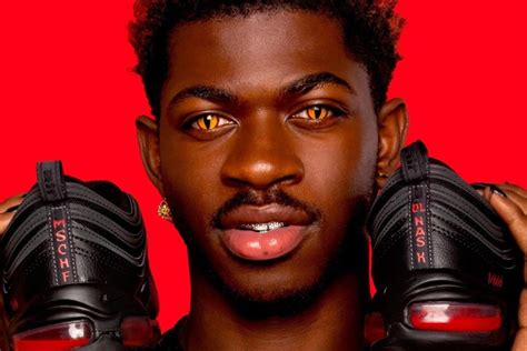 Nike ‘Tenis de Satanas’ del rapero Lil Nas X provocan ... - WFLA