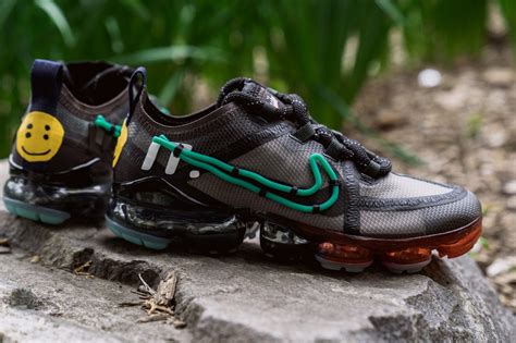 May 3, 2019 · They will release via Nike and select retailers for a retail price of $250. Limited quantities with high demand, looks like these will be pretty hard to pick up, so good luck. Check out official images below and stay tuned to JustFreshKicks for more sneaker news. Cactus Plant Flea Market x Nike Air VaporMax 2019 Release Date: May 14th, 2019 . 