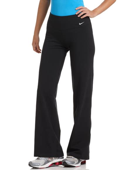 Nike bootcut yoga pants. 28"/30"/32"/34" Inseam Women's Bootcut Yoga Pants Long Bootleg High-Waisted Flare Pants with Pockets. 4.3 out of 5 stars 6,232. $32.99 $ 32. 99. FREE delivery Mon, Oct 30 on $35 of items shipped by Amazon. Champion. Women's Absolute 3/4 Leggings, Tights for Women, Moisture Wicking, Odor Control, 23" 