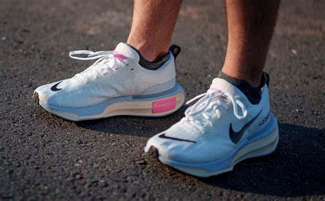 Nike invincible 3 review. Feb 24, 2023 · Meaghan and Robbe review the Nike Invincible 3, a max-cushioned trainer with plenty of bounce and energy return. Featuring a ZoomX midsole with more stack he... 