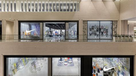 Nike northpark. NIKE in NorthPark Center is a sport-led retail experience designed to inspire, connect, and serve athletes of all ages and genders. NIKE in NorthPark Center features a comprehensive … 