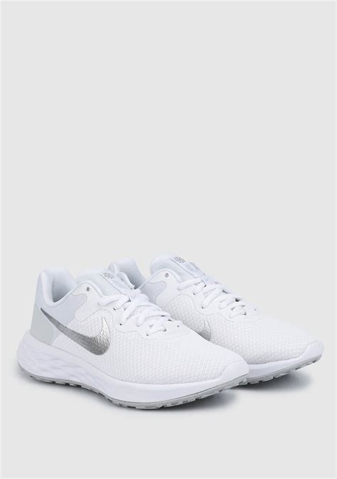 Nike spor ayakkabı kadın beyaz