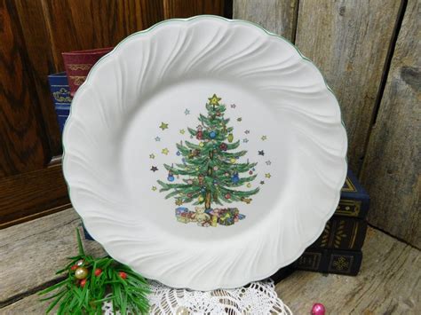 Nikko Christmas Happy Holidays Dinner Plates Swirl - Set of 4 …