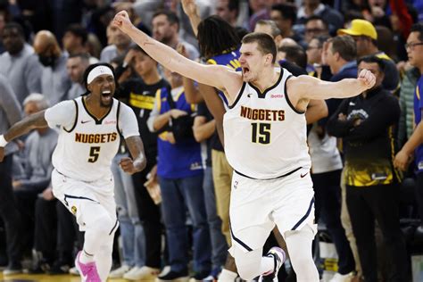 Nikola Jokic makes 39-foot buzzer beater as Nuggets complete stunning comeback at Warriors