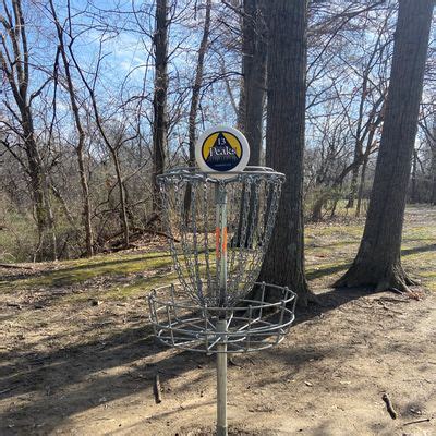 Nine-hole disc golf course opens in Warrensburg
