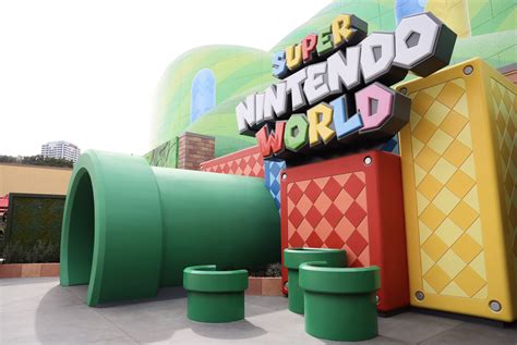 Nintendo world hollywood. Super Nintendo World (officially capitalized as SUPER NINTENDO WORLD) is a themed area available in spaces operated by Universal Destinations & Experiences, featuring attractions, products, and themes mainly based on the Super Mario franchise. The area opened in Universal Studios Japan in Osaka on March 18, 2021, and … 