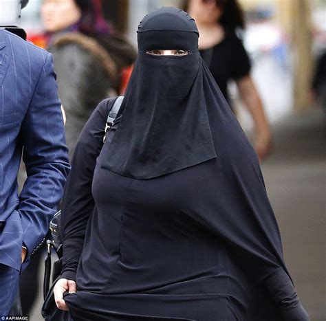 Samar Bril Vedio - th?q=Niqab huge tits