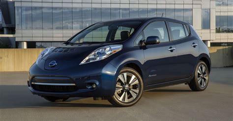 Nissan leaf electric car. Sep 9, 2021 · The 2021 Nissan Leaf is an all-electric small hatchback with a rare quality: Pedigree. While most electric cars are in their first generations, the 2021 Leaf is in its second, which launched in 2018. 
