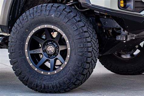 When it comes to dry performance, the Nitto Nomad Grappler and the BFGoodrich Trail-Terrain T/A display different strengths. In terms of dry braking, the Nitto Nomad Grappler emerges as the clear winner. It requires only 88.90 feet to come to a complete stop, whereas the BFGoodrich Trail-Terrain T/A necessitates a longer …. 