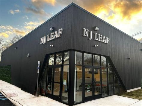 NJ Leaf offers medical and recreational cannabis products, such as flower, vape pens, edibles, concentrates and more. See the live menu, customer ratings, store details and …. 