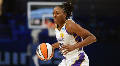 Nneka Ogwumike scores 20, Destanni Henderson adds 18 as Sparks rally from 17 down to beat Wings