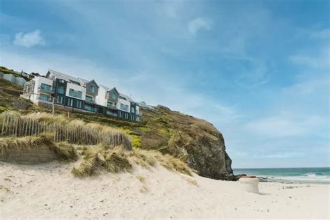 No 6 The Beach, Porthtowan Simply Sea Views