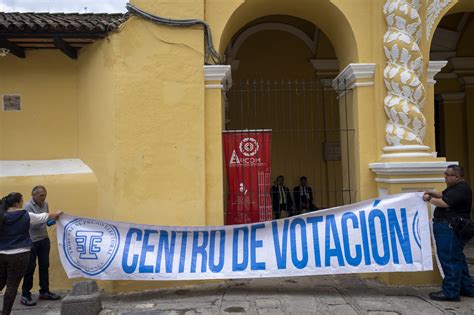No early indication of leaders in early vote count from Guatemala’s presidential election