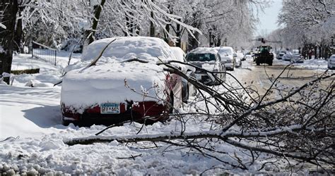 No fooling: April kicks off with more than 8 inches of snow in the Twin Cities, power outages and car crashes
