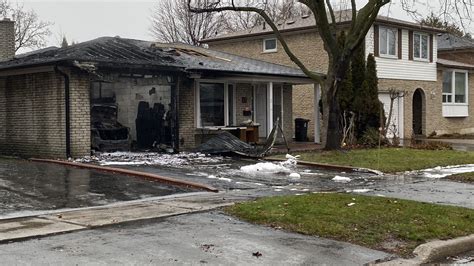 No injuries reported in 2-alarm Scarborough fire