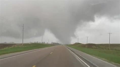 No injuries reported in US outbreak of small tornadoes; more storms possible