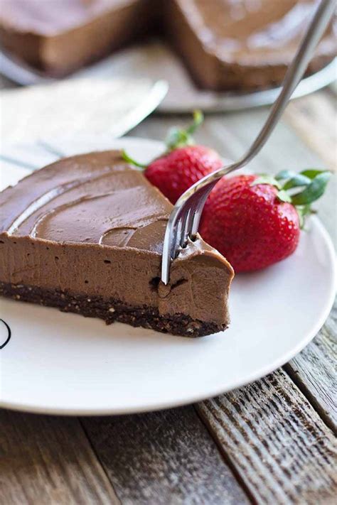 No-Bake Vegan Chocolate Torte with Avocado …