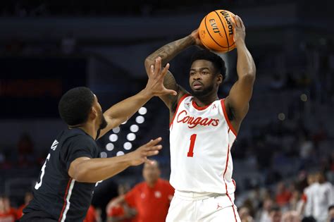 No. 1 Houston in AAC tourney final again, but Sasser’s hurt
