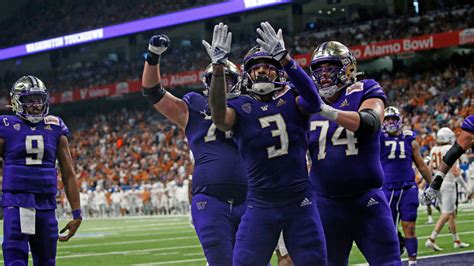 No. 10 Washington begins last season in Pac-12 as a contender for the conference title