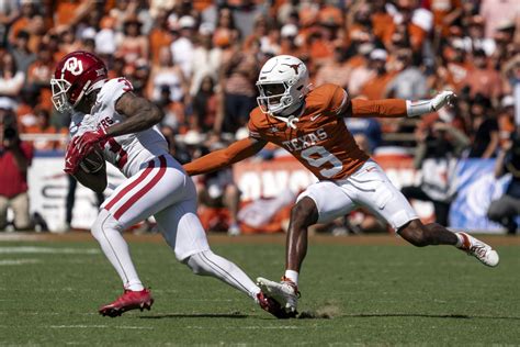 No. 12 Oklahoma scores on final possession to snag 34-30 Red River Rivalry win over No. 3 Texas