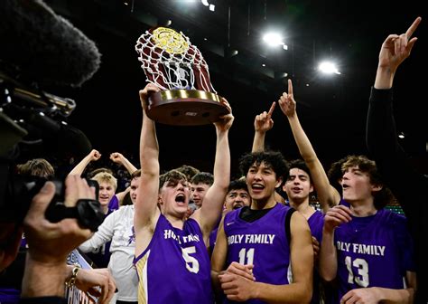 No. 17 Holy Family uses “championship habits” to beat No. 2 Resurrection Christian in Class 4A boys basketball final