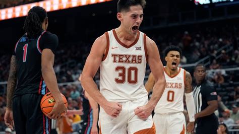 No. 18 Texas shoots its way to 86-59 blowout win over Delaware State