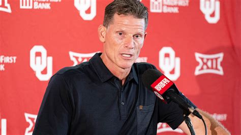 No. 20 Oklahoma seeks strong start under second-year coach Brent Venables