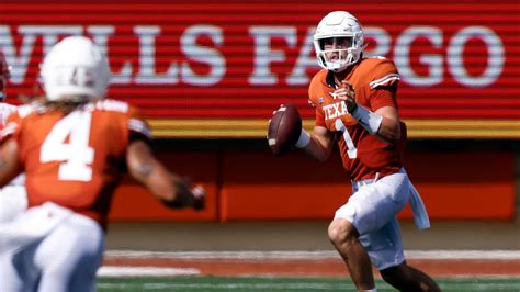 No. 3 Longhorns offense fires on all cylinders in 40-14 win over No. 24 Kansas