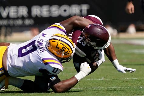 No. 5 LSU to play without defensive tackle Maason Smith against No. 8 Florida State, AP source says