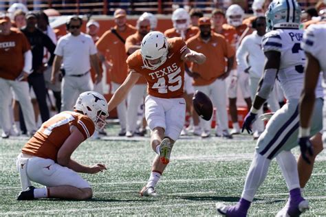 No. 7 Texas avoids disaster, stays in Big 12 title game hunt with OT win over No. 23 Kansas State