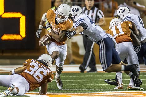No. 7 Texas overwhelming BYU with defense, leads 21-3 at halftime