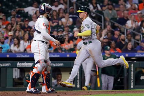 Noda breaks up Astros’ no-hit bid in 9th but Oakland still loses its 100th game