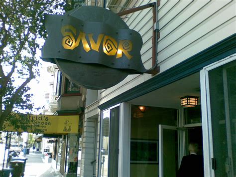 Noe valley restaurants. Hi-Way Burger & Fry. NOE VALLEY Location: 3853 24th St., San Francisco, CA 94114 Phone: (415) 641-6000 