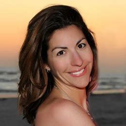 Noelle inguagiato. Watters’ net worth is estimated at $1 million as of 2021. She previously worked in the advertising and promotions department of Fox News and was the host of a web show called iMag Style. However, Noelle didn’t return to Fox after maternity leave in 2011. Meanwhile, her ex-husband has a net worth of $5 million, as per Celebrity Net Worth. 