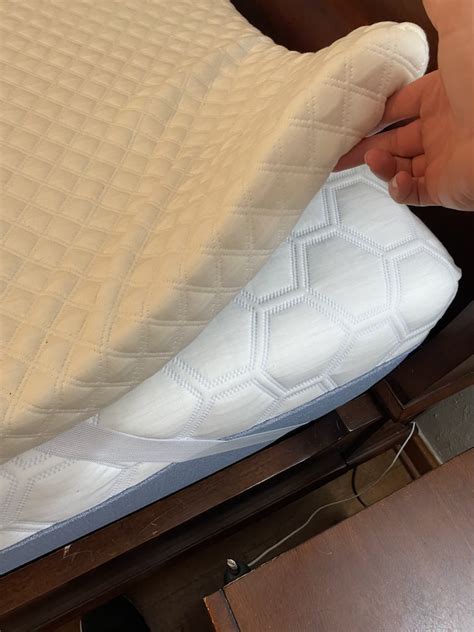 Nolah mattress topper. The Saatva Mattress is our top pick for those suffering from peripheral neuropathy. This luxury innerspring mattress offers a unique combination of comfort and support that can help alleviate the discomfort associated with peripheral neuropathy. The mattress features a coil-on-coil construction for maximum support, while a plush Euro … 