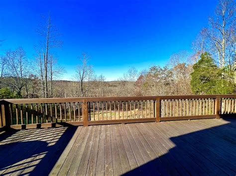 Peaceful private 3 BR new home near Mammoth Cave. Relax with the who