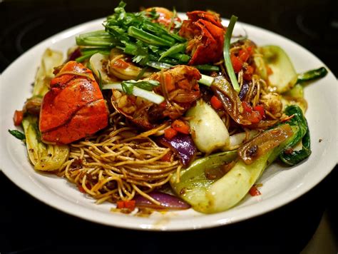 Noodle Nest with Lobster Topping - latechef.com