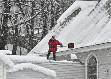 Nor’easter pounds Massachusetts, dumps 33 inches of snow in spots, child struck by tree