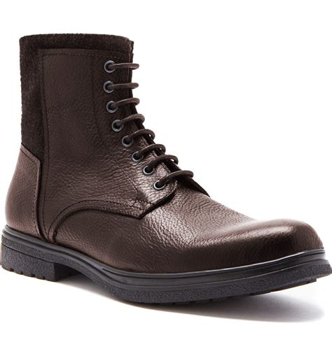 Nordstrom men's boots. Chukka boots are a versatile and stylish addition to any man’s wardrobe. These classic boots first gained popularity in the 1940s and have since become a staple in men’s fashion. Whether you’re dressing up for a formal event or keeping it c... 