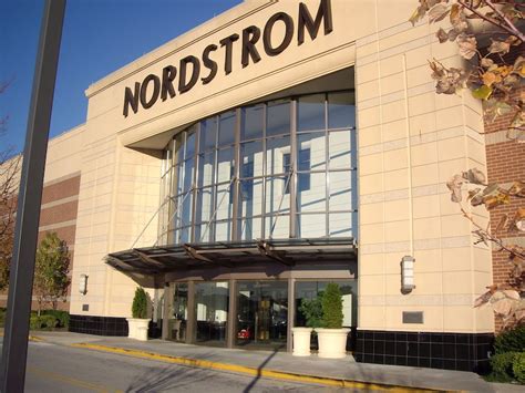 Nordstrom west county. With a 1-hour styling appointment, they'll help you choose the perfect item, outfit or wardrobe. How much does it cost? A styling appointment is $50 and a closet audit is $300. You'll purchase a Nordstrom Gift Card to cover the fee—the Gift Card can then be used for any Nordstrom purchase or alteration. 