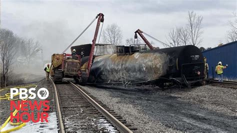 Norfolk Southern brings apology, aid to Ohio derailment hearing